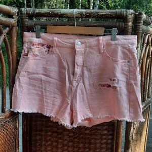 🍀3/15 Time & Tru High Rise Pink Denim Shorts